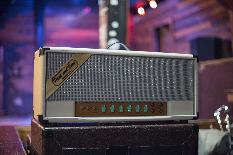 White Roswell 100 Bass
